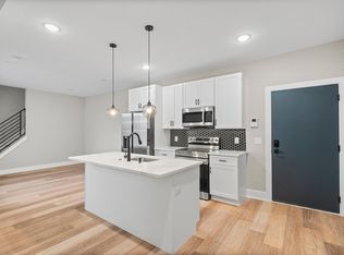 1714 N 22nd St #303, Philadelphia, PA 19121