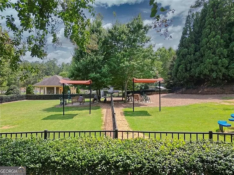 610 Larch Looper Dr — Photo 23