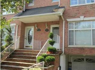 46 Sharrotts Rd, Staten Island, NY 10309