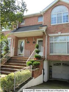 46 Sharrotts Rd, Staten Island, NY, 10309