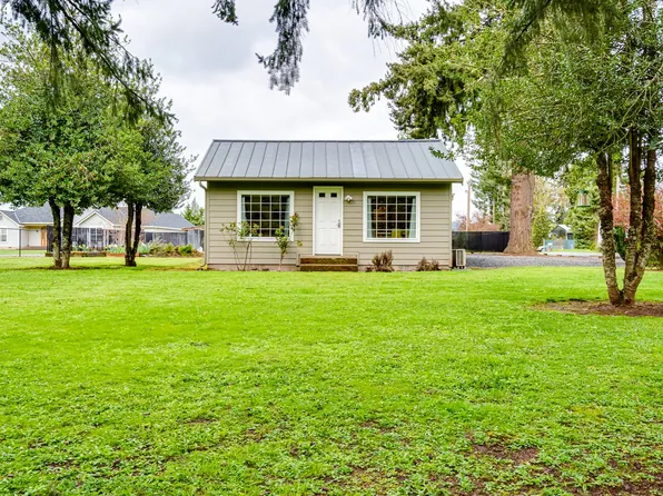 33962 Row Rd, Creswell, OR 97426