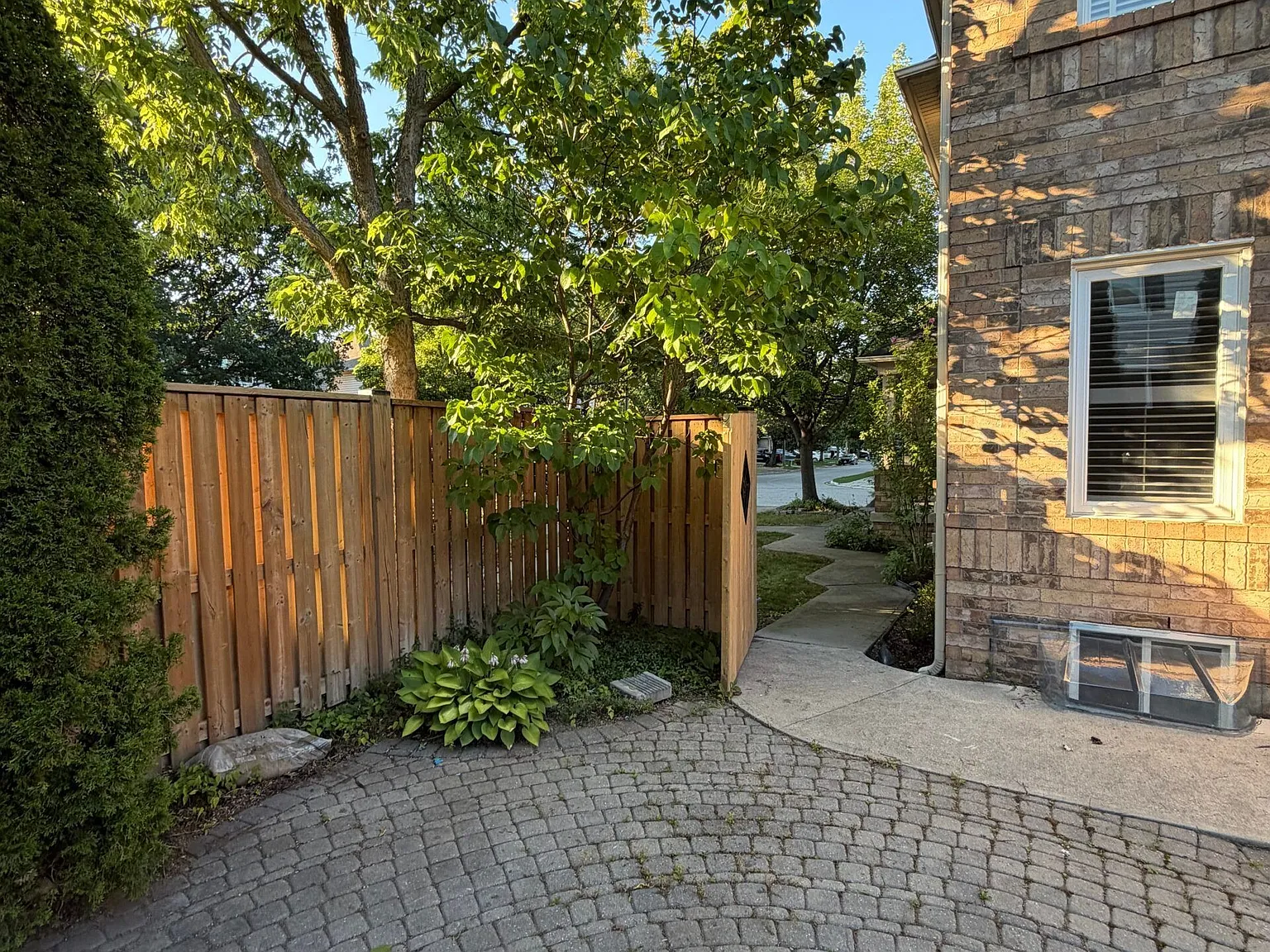3 bed, $3,300 — Photo 4
