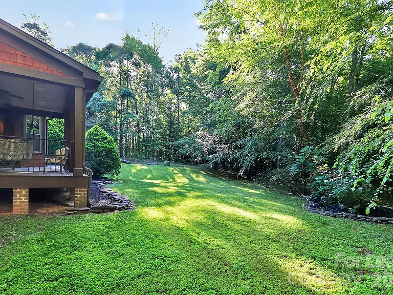 6031 Greystone Dr — Photo 38
