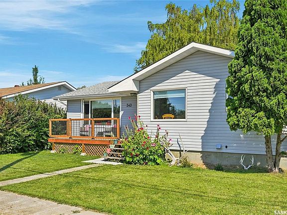 2nd image of 342 Aspon AVENUE