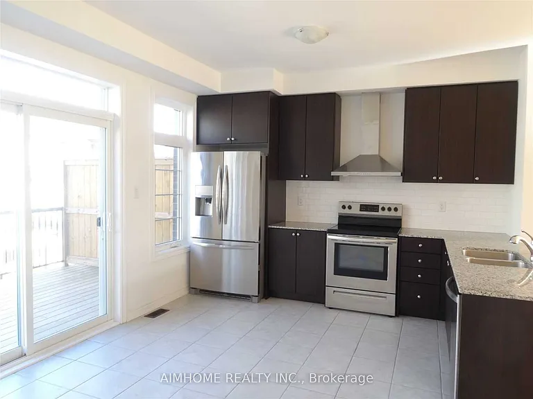 290 King Rd — Photo 5