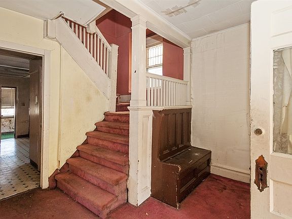 4th image of 84 Burchard Ave