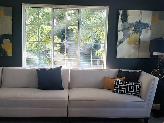 5th image of 3021 Pecan Ave