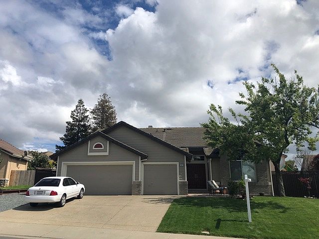 1st image of 2921 Wildflower Dr