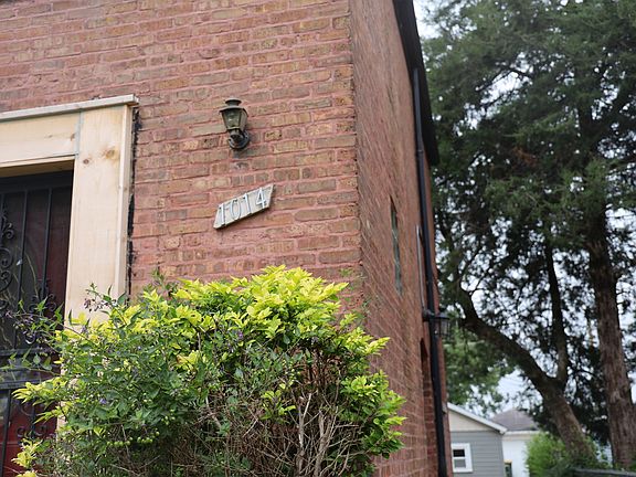 5th image of 1014 Marshall Ave