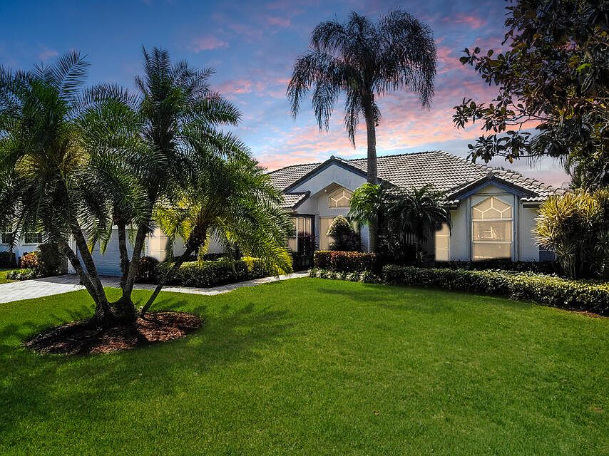 1st image of 1713 SW Mockingbird Drive