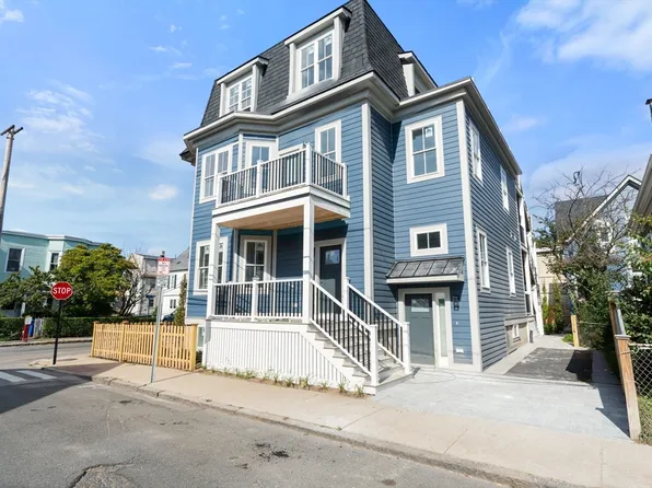 35 Richardson St #3, Somerville, MA 02145