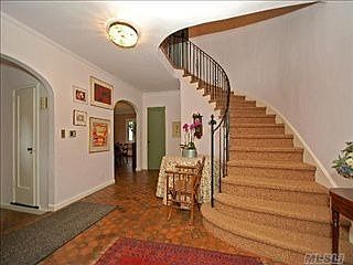 1st image of 55 Deepdale Dr