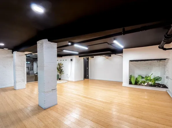 107 Greenpoint Avenue image 22 of 27