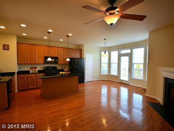 3rd image of 43620 Lees Mill Sq