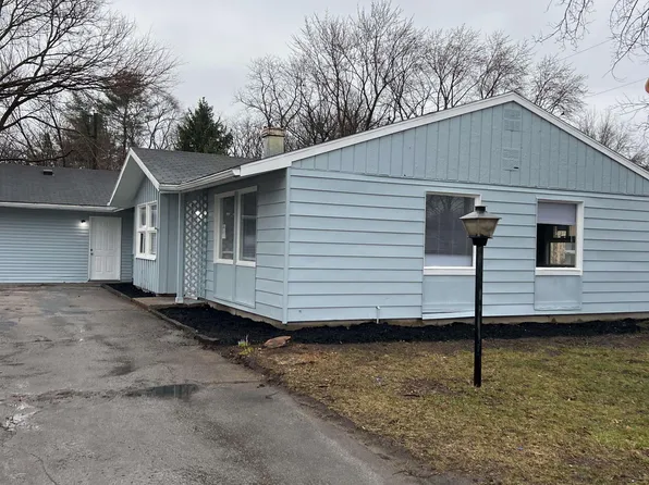 1003 Manchester Dr, South Bend, IN 46615