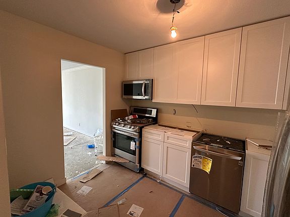 2nd image of 710 7th Ave #401