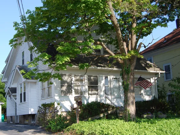 5127 Lee Rd, Maple Heights, OH 44137
