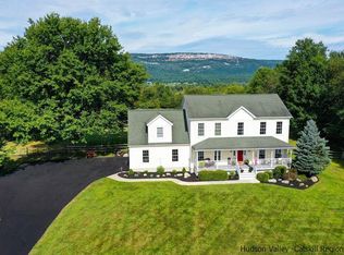 54 Burnt Meadow Rd, Gardiner, NY 12525