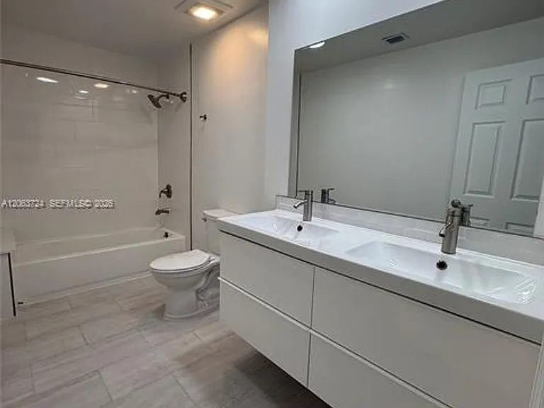 10672 SW 79th Ter #Townhouse 10672 — Photo 14