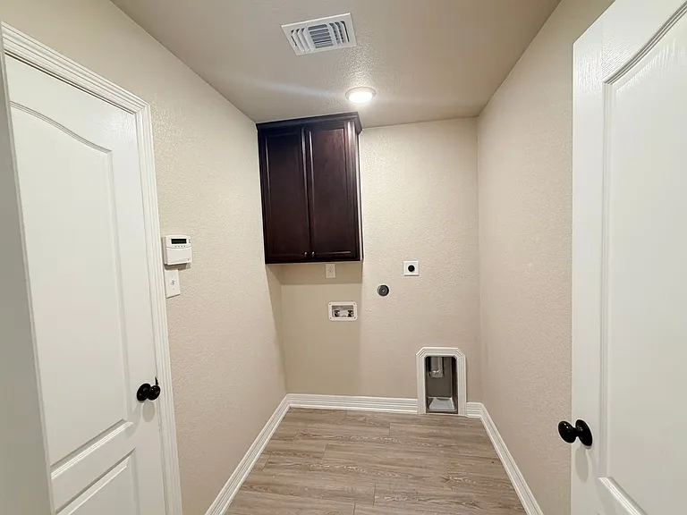 2002 Rustic Manor Dr — Photo 17