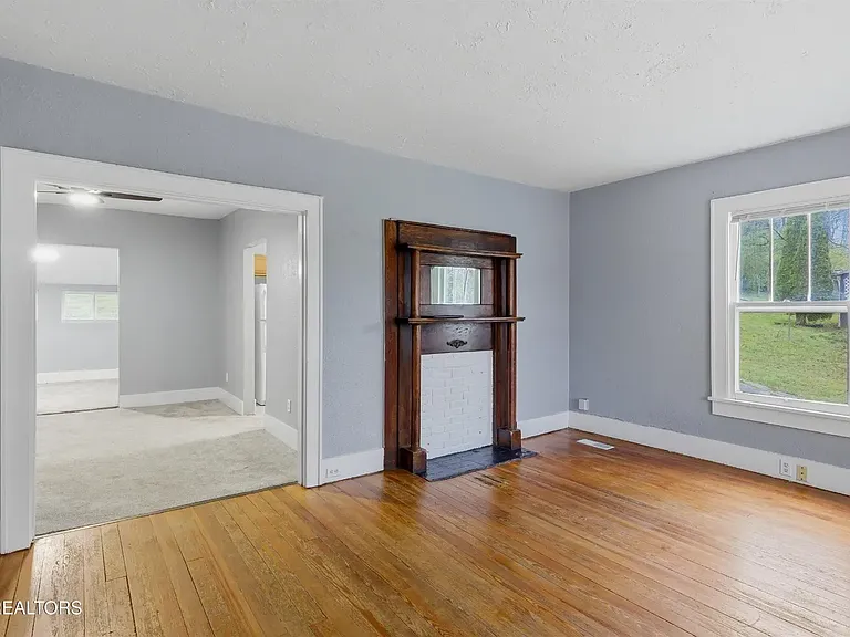 5301 Ross Rd — Photo 6