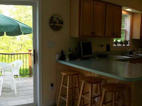 Kitchen with breakfast nook