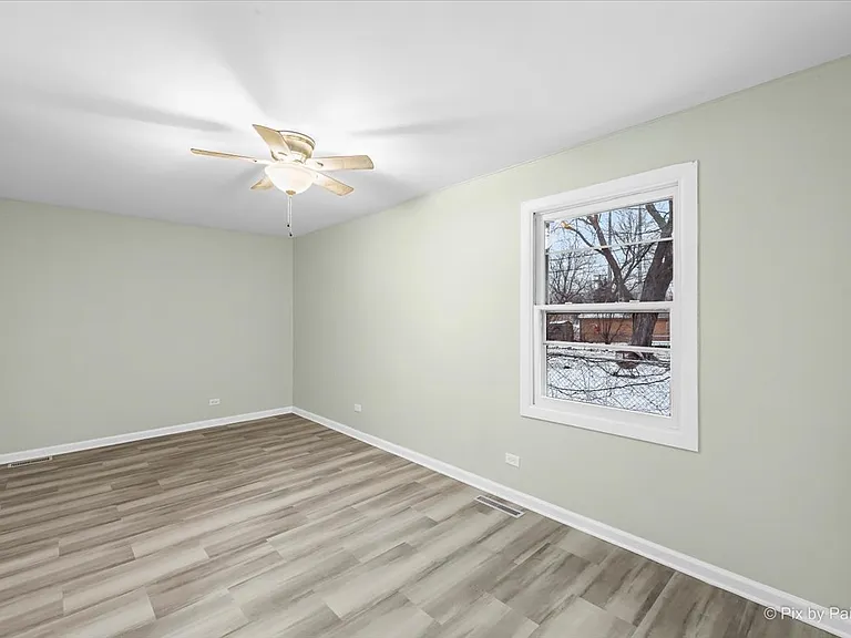 254 Hickory Dr — Photo 15