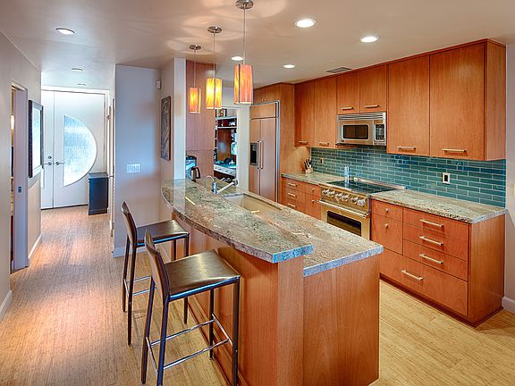 5th image of 920 Sealane Dr Unit C