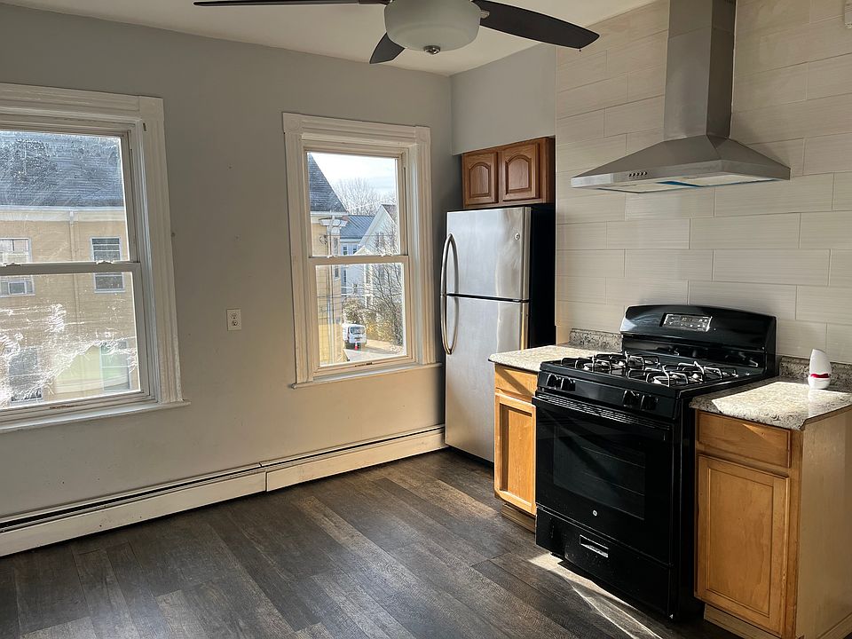2nd image of 55 Ayrault St Floor 2