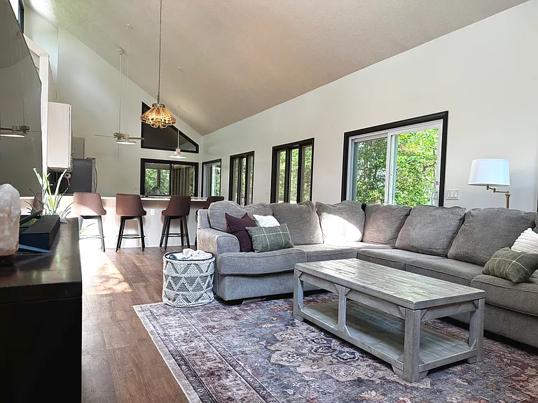 1723 Margarita Ln — Photo 22