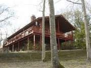 11 Ridge Way, Hampton Bays, NY 11946