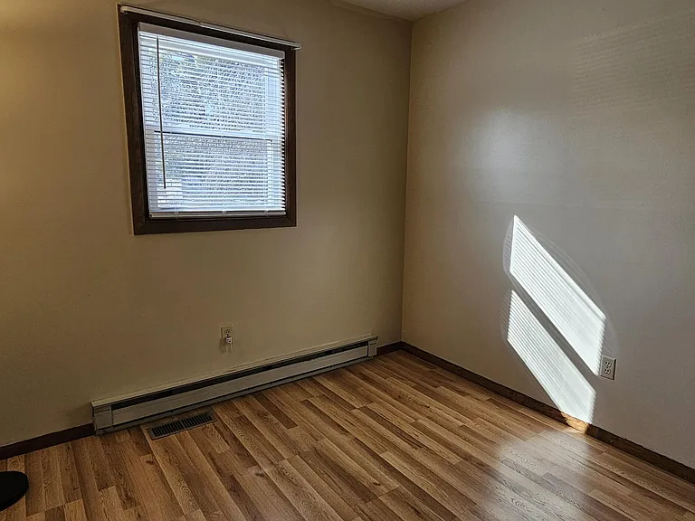 2014 Linwood Ave — Photo 33