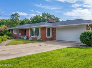 318 Ridgeway Dr, Jefferson City, MO 65109