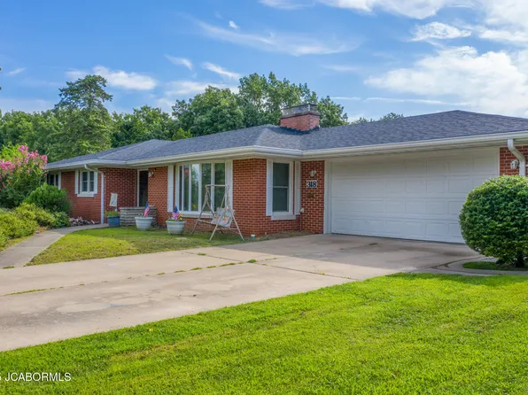 318 Ridgeway Dr, Jefferson City, MO 65109
