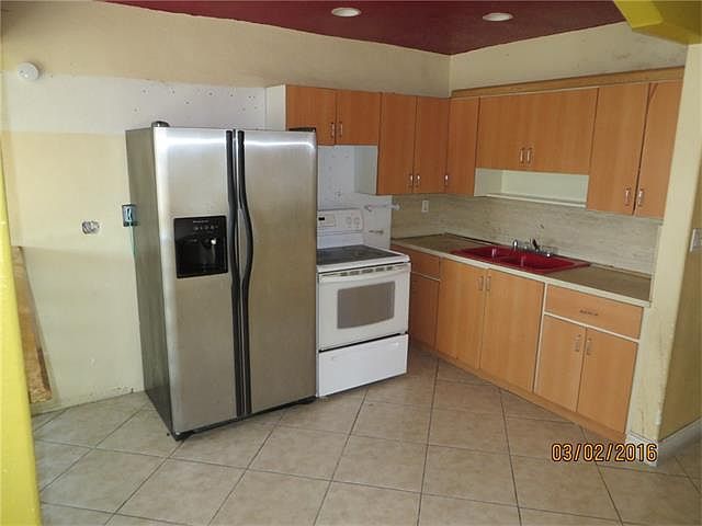 2nd image of 9285 SW 37th St