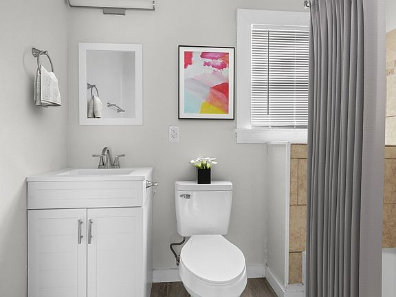 5th image of 2944 Hemphill St #702