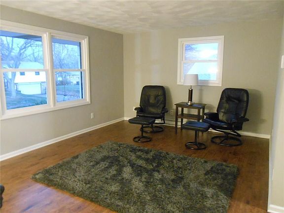 3rd image of 2334 Malibu Ct