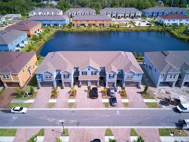 18622 Noble Caspian Dr — Photo 1