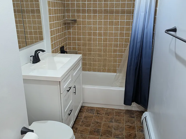 27 Irving St #2 — Photo 9