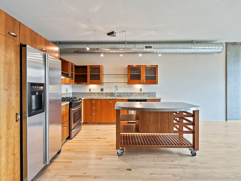 333 NW 9th Ave #702 — Photo 11