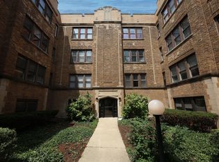 Barry Quad, Chicago, IL 60657