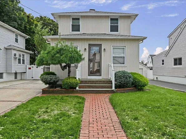 309 Frederick Avenue, Bellmore, NY 11710