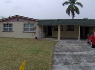1055 E Shore Dr, West Palm Beach, FL 33406