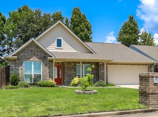 310 Saddle Brook Dr, Lufkin, TX 75904