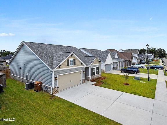 3rd image of 10470 W Landon Green Cir