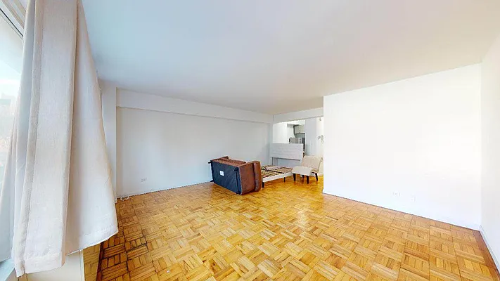 Rented by Bond New York | media 3