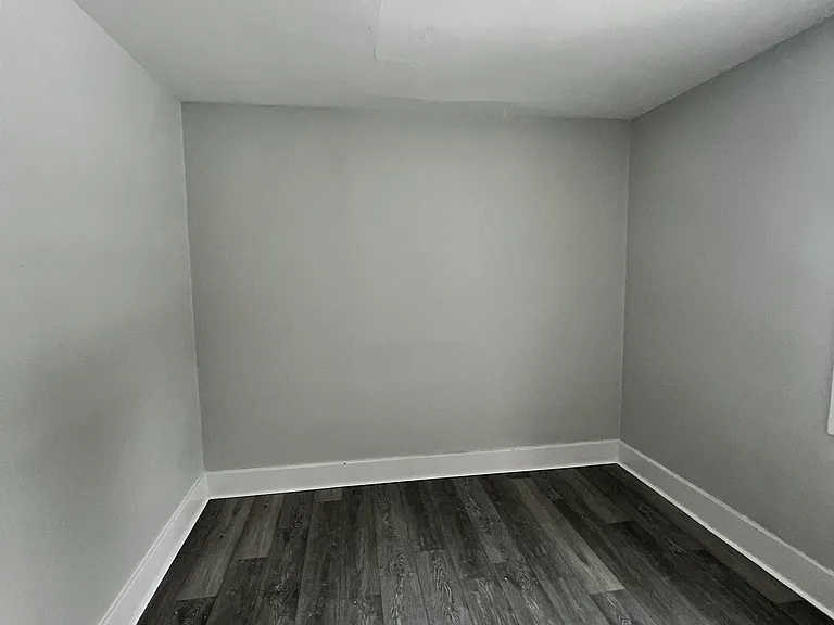 1201 S Delphos St — Photo 6
