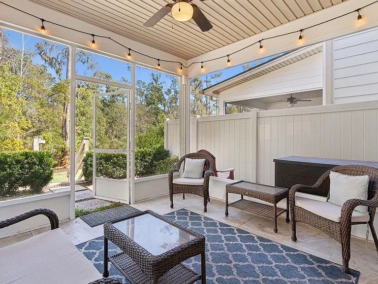 807 Mariners Cir — Photo 4
