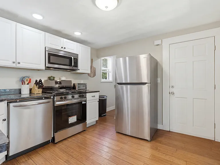 114 Cross St #II-II-2 — Photo 11