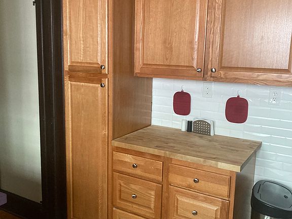 5th image of 326 Allen St #1